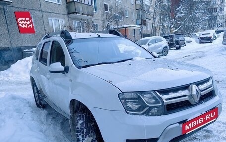 Renault Duster I рестайлинг, 2016 год, 850 000 рублей, 2 фотография