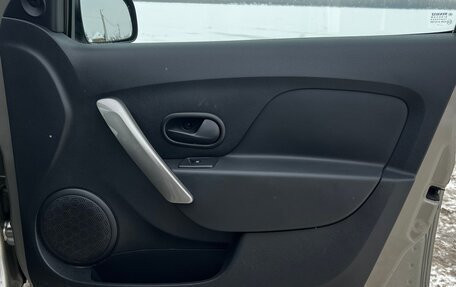 Renault Sandero II рестайлинг, 2021 год, 1 230 000 рублей, 17 фотография