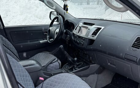 Toyota Hilux VII, 2012 год, 1 880 000 рублей, 10 фотография