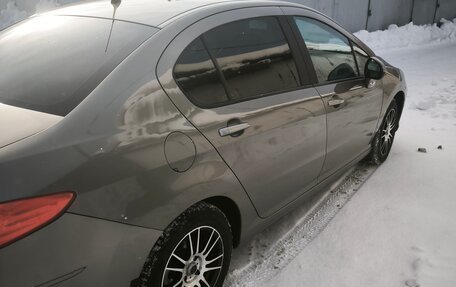 Peugeot 408 I рестайлинг, 2014 год, 695 000 рублей, 3 фотография