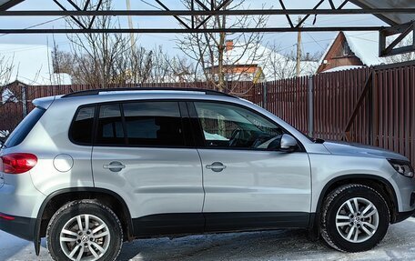 Volkswagen Tiguan I, 2015 год, 1 800 000 рублей, 2 фотография