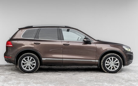 Volkswagen Touareg III, 2011 год, 1 800 000 рублей, 4 фотография