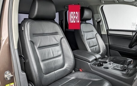 Volkswagen Touareg III, 2011 год, 1 800 000 рублей, 22 фотография