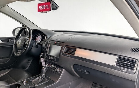 Volkswagen Touareg III, 2011 год, 1 800 000 рублей, 11 фотография