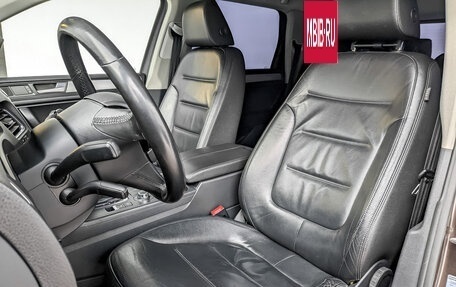 Volkswagen Touareg III, 2011 год, 1 800 000 рублей, 20 фотография