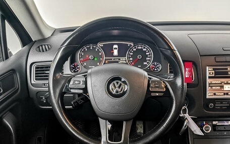 Volkswagen Touareg III, 2011 год, 1 800 000 рублей, 21 фотография