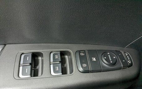 KIA Sportage IV рестайлинг, 2019 год, 2 250 000 рублей, 12 фотография