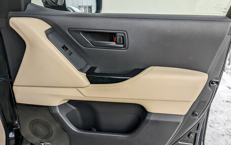 Toyota Land Cruiser, 2022 год, 10 500 000 рублей, 24 фотография