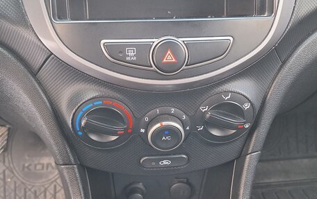 Hyundai Solaris II рестайлинг, 2014 год, 917 000 рублей, 33 фотография