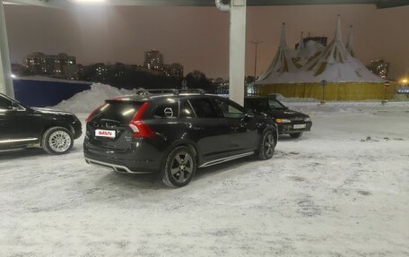 Volvo V60 Cross Country II, 2018 год, 2 300 000 рублей, 3 фотография