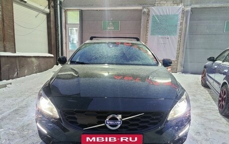 Volvo V60 Cross Country II, 2018 год, 2 300 000 рублей, 2 фотография