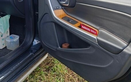 Volvo V60 Cross Country II, 2018 год, 2 300 000 рублей, 10 фотография