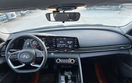 Hyundai Elantra, 2022 год, 1 530 000 рублей, 8 фотография