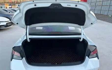 Hyundai Elantra, 2022 год, 1 530 000 рублей, 14 фотография