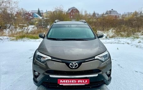 Toyota RAV4, 2017 год, 2 749 000 рублей, 3 фотография