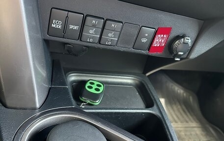 Toyota RAV4, 2017 год, 2 749 000 рублей, 16 фотография