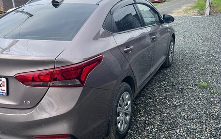 Hyundai Solaris II рестайлинг, 2018 год, 1 400 000 рублей, 4 фотография