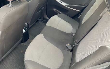 Hyundai Solaris II рестайлинг, 2013 год, 990 000 рублей, 12 фотография