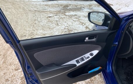 Hyundai Solaris II рестайлинг, 2013 год, 990 000 рублей, 10 фотография