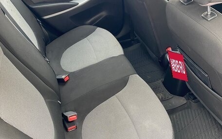 Hyundai Solaris II рестайлинг, 2013 год, 990 000 рублей, 14 фотография