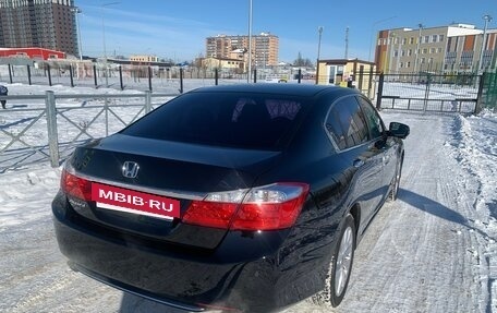 Honda Accord IX рестайлинг, 2013 год, 1 435 000 рублей, 8 фотография