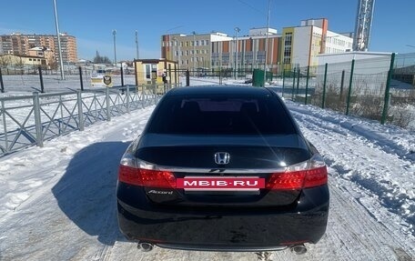Honda Accord IX рестайлинг, 2013 год, 1 435 000 рублей, 10 фотография