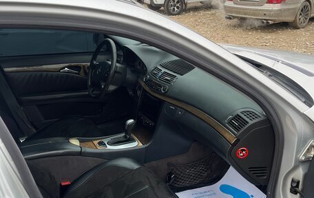 Mercedes-Benz E-Класс, 2002 год, 670 000 рублей, 11 фотография