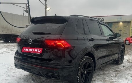 Volkswagen Tiguan II, 2021 год, 3 950 000 рублей, 3 фотография