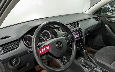 Skoda Octavia, 2020 год, 2 390 000 рублей, 13 фотография