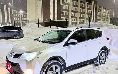 Toyota RAV4, 2014 год, 1 650 000 рублей, 5 фотография
