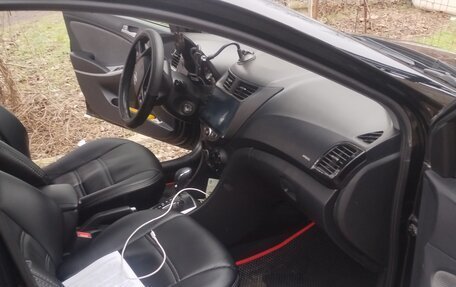 Hyundai Solaris II рестайлинг, 2012 год, 850 000 рублей, 3 фотография