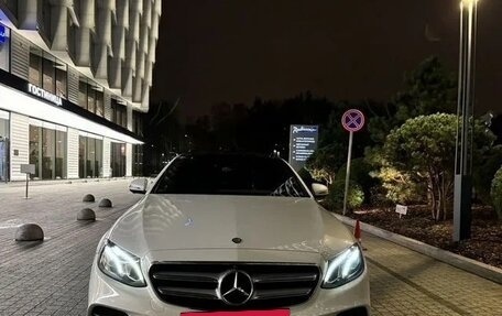 Mercedes-Benz E-Класс, 2016 год, 2 530 000 рублей, 2 фотография