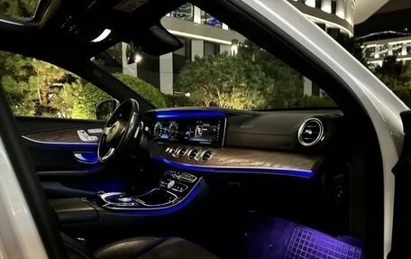 Mercedes-Benz E-Класс, 2016 год, 2 530 000 рублей, 19 фотография