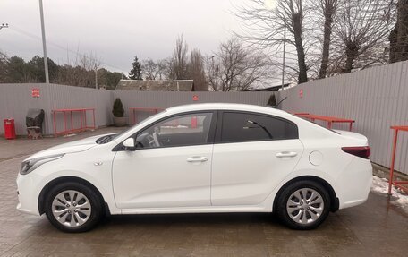 KIA Rio IV, 2018 год, 1 550 000 рублей, 6 фотография