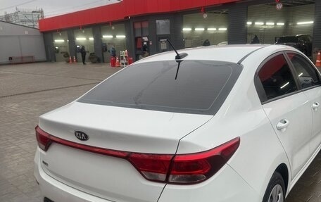 KIA Rio IV, 2018 год, 1 550 000 рублей, 3 фотография