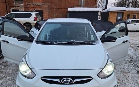 Hyundai Solaris II рестайлинг, 2012 год, 1 150 000 рублей, 8 фотография