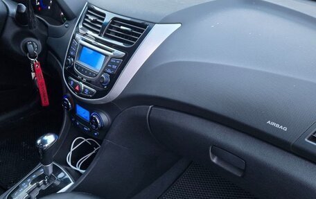 Hyundai Solaris II рестайлинг, 2012 год, 1 150 000 рублей, 12 фотография