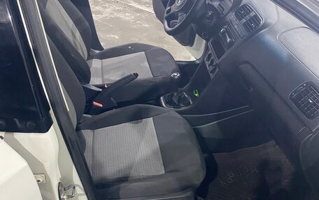 Volkswagen Polo VI (EU Market), 2011 год, 7 фотография