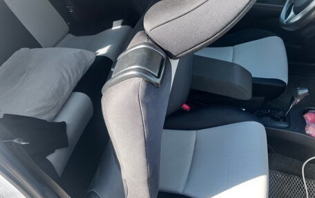 Toyota Yaris III рестайлинг, 2012 год, 1 000 000 рублей, 4 фотография