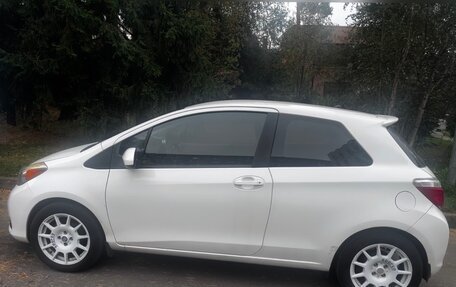 Toyota Yaris III рестайлинг, 2012 год, 1 000 000 рублей, 8 фотография