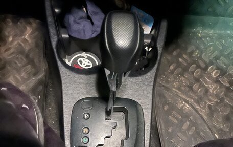 Toyota Yaris III рестайлинг, 2012 год, 1 000 000 рублей, 9 фотография