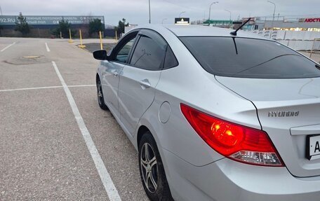 Hyundai Solaris II рестайлинг, 2013 год, 970 000 рублей, 5 фотография