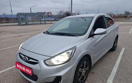 Hyundai Solaris II рестайлинг, 2013 год, 970 000 рублей, 2 фотография