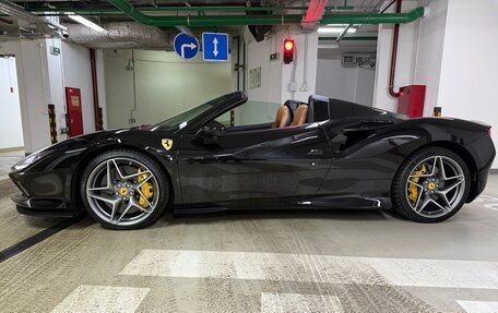 Ferrari F8, 2021 год, 37 000 000 рублей, 2 фотография