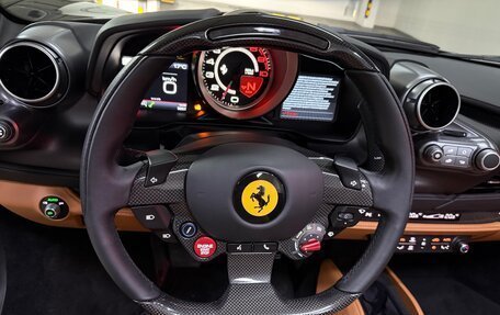 Ferrari F8, 2021 год, 37 000 000 рублей, 28 фотография