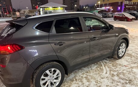 Hyundai Tucson III, 2019 год, 2 100 000 рублей, 2 фотография