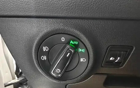 Skoda Karoq I, 2022 год, 2 180 000 рублей, 14 фотография