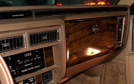 Cadillac Brougham, 1987 год, 1 500 000 рублей, 5 фотография