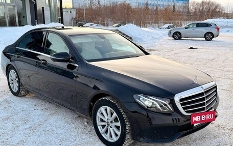 Mercedes-Benz E-Класс, 2019 год, 1 840 000 рублей, 7 фотография