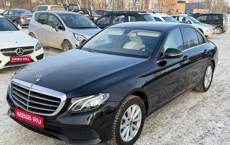 Mercedes-Benz E-Класс, 2019 год, 1 840 000 рублей, 1 фотография